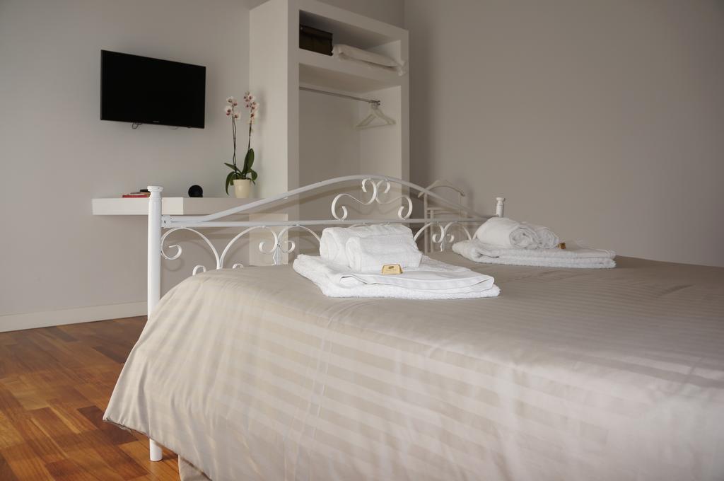 Lullymia Bed & Breakfast Crotone Oda fotoğraf